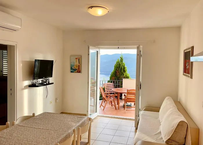Veronika Apartments